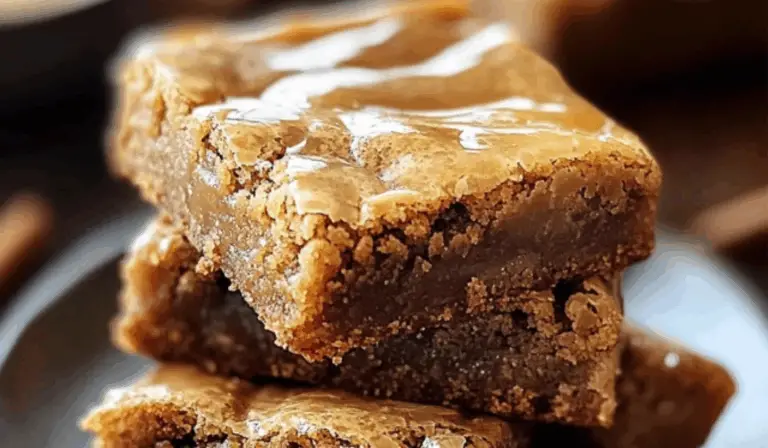 Gooey Maple Cinnamon Blondies: A Warm and Chewy Dessert for All Occasions